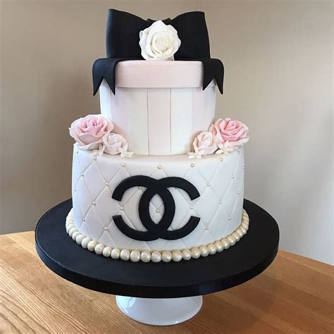 chanel cake decorations.